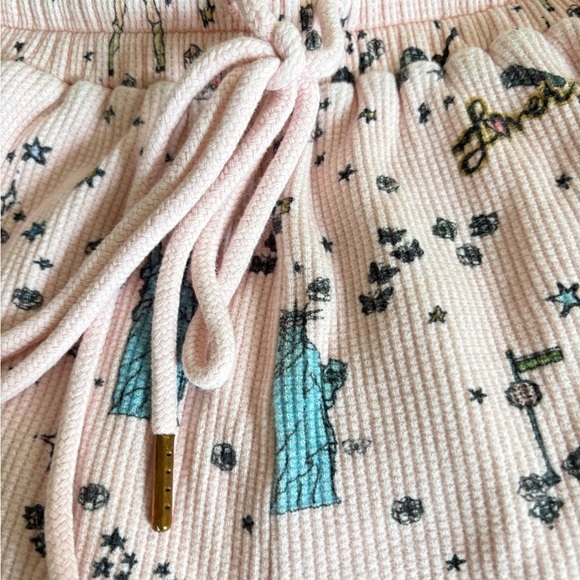 Taylor Swift Swifties Adult  Summer Beach Lovely Lounge Set Size Large - Picture 9 of 14